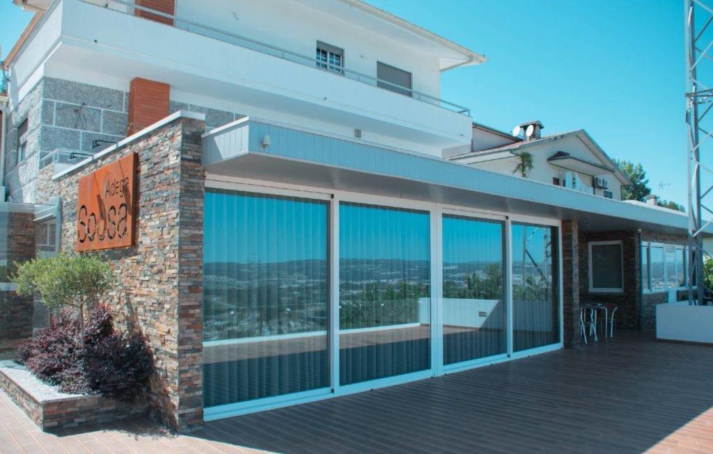 Exterior da Adega Sousa